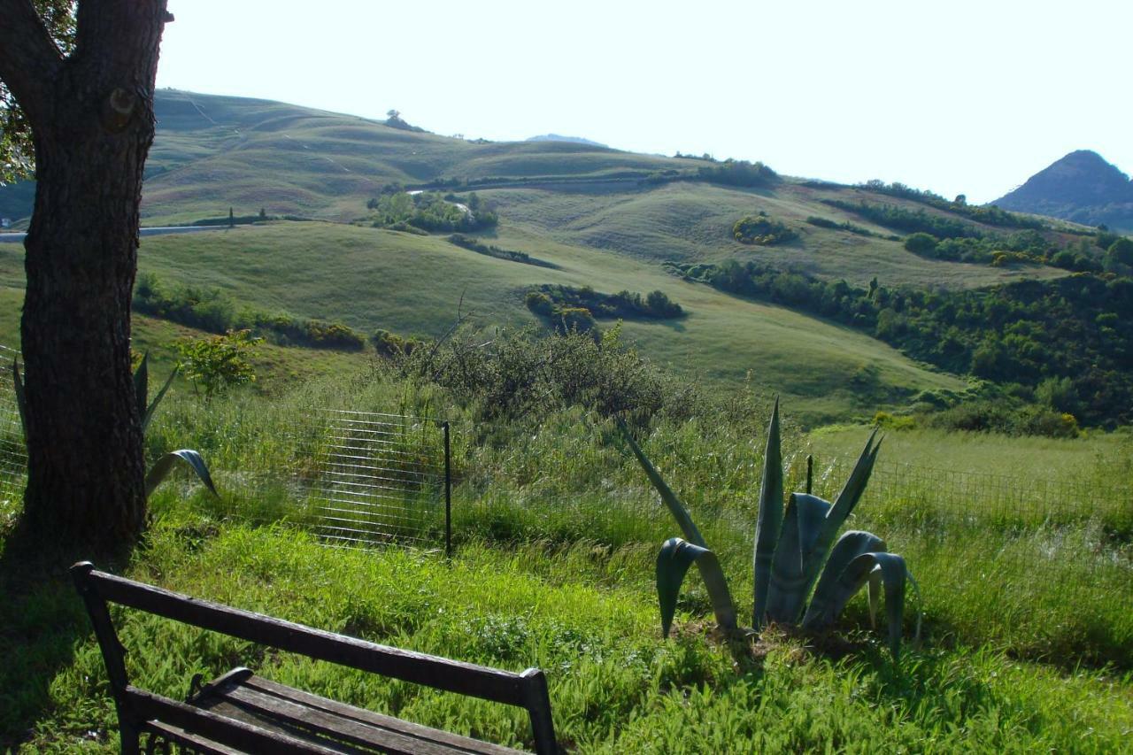 مبيت وإفطار فولتيرا Podere San Francesco المظهر الخارجي الصورة